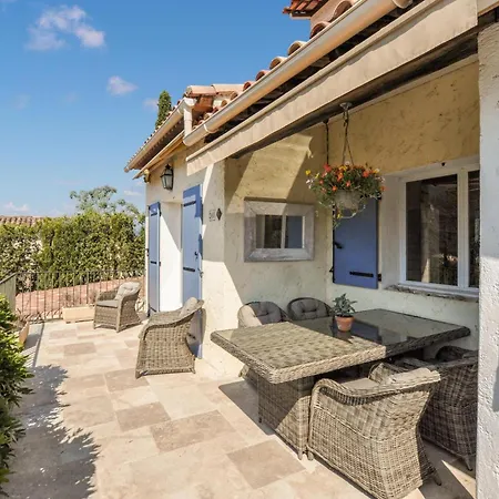 4 Bedroom Amazing In Semesterbostad