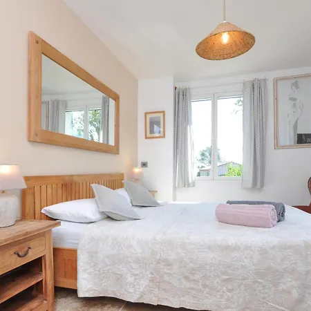 4 Bedroom Amazing In Holiday home Frejus